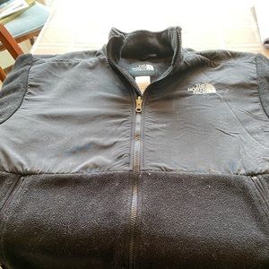 BOYS XL North Face Black Denali jacket